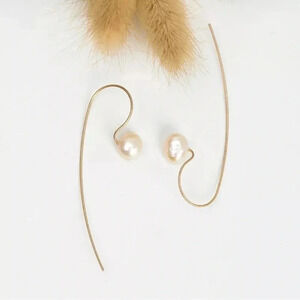 2 LEFT! Pearl Threader Earrings Gold Natural Baroque
